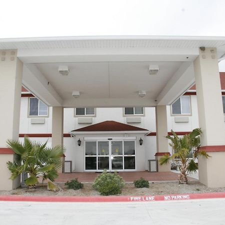Budget Host Inn And Suites Cameron Bagian luar foto