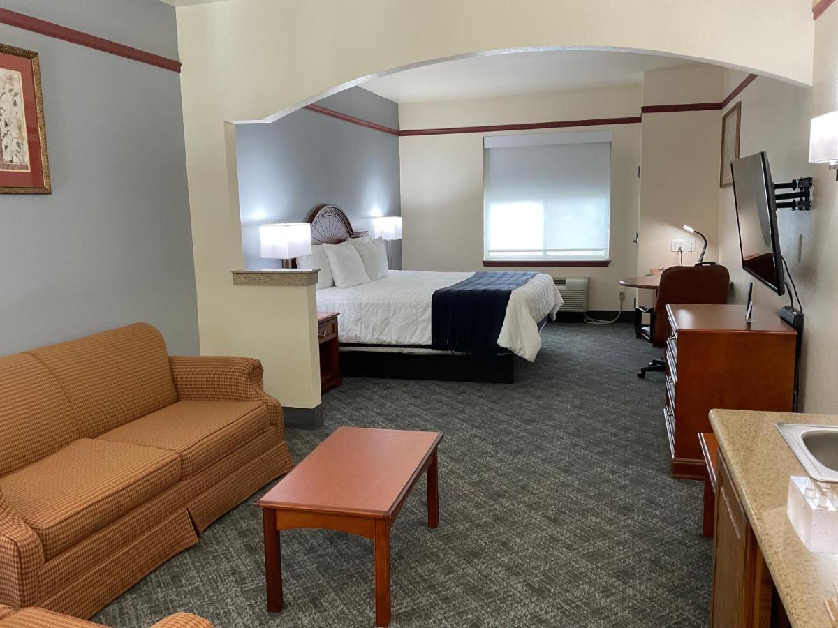 Budget Host Inn And Suites Cameron Bagian luar foto