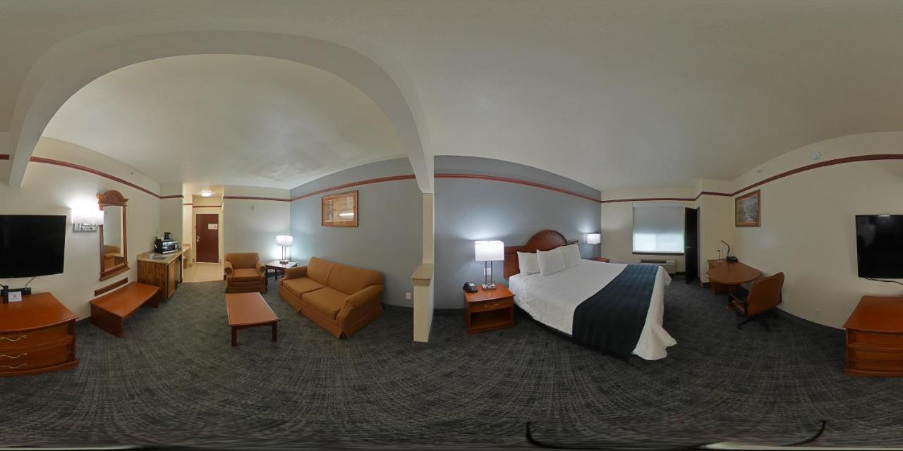 Budget Host Inn And Suites Cameron Bagian luar foto