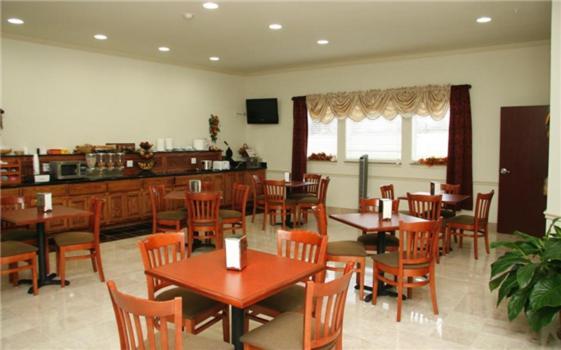 Budget Host Inn And Suites Cameron Bagian luar foto