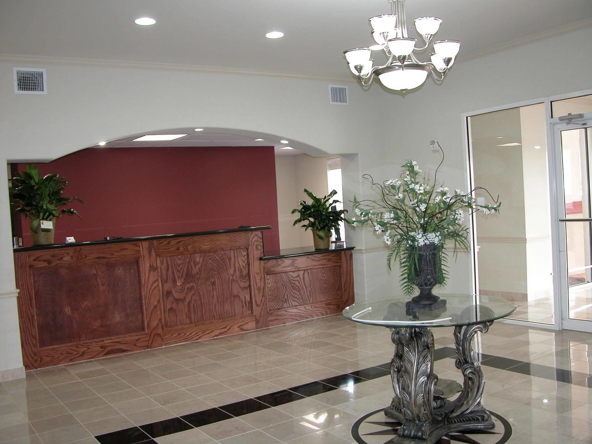 Budget Host Inn And Suites Cameron Bagian luar foto